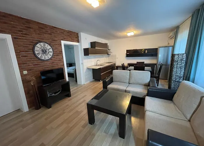 Exclusive 9- Urban Apartments