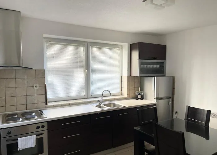Exclusive 9- Urban Apartments